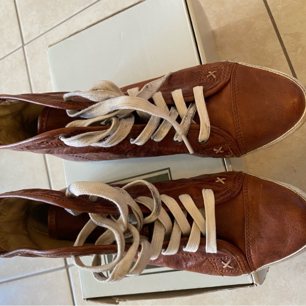 Frye High Top sneakers